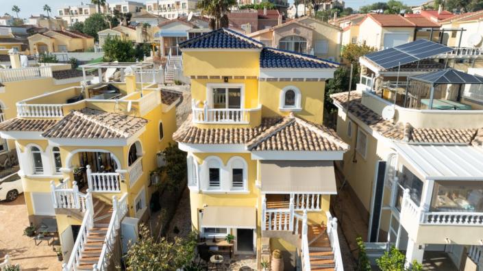 Image No.3-Villa de 4 chambres à vendre à La Marina