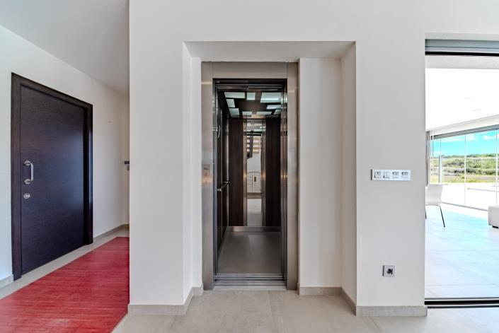 Image No.19-5 Bed Villa for sale