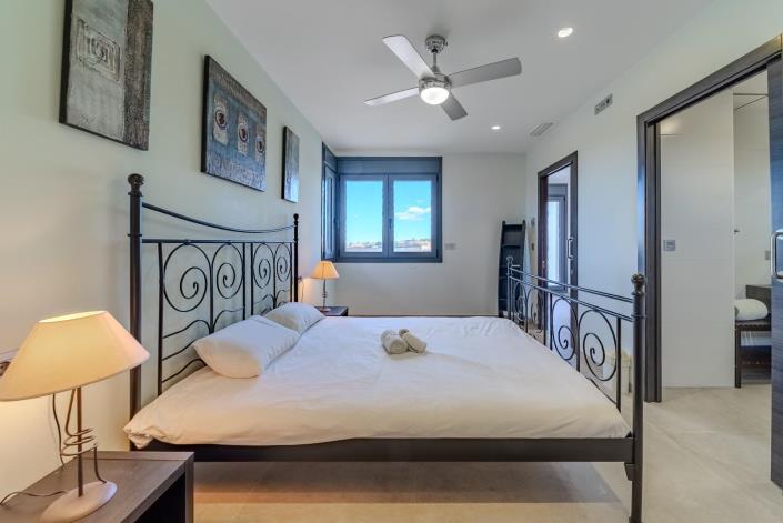 Image No.28-5 Bed Villa for sale