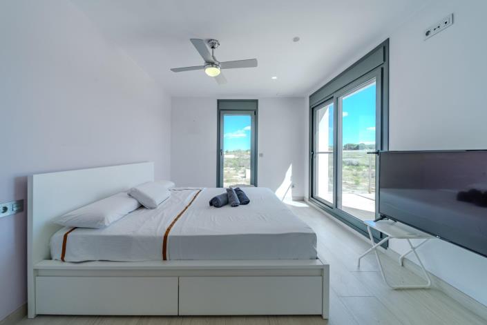 Image No.38-5 Bed Villa for sale