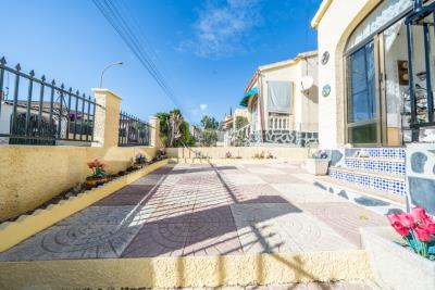 Detached-Villa-for-sale-in-La-Marina--4---Portals-