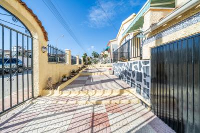 Detached-Villa-for-sale-in-La-Marina--5---Portals-