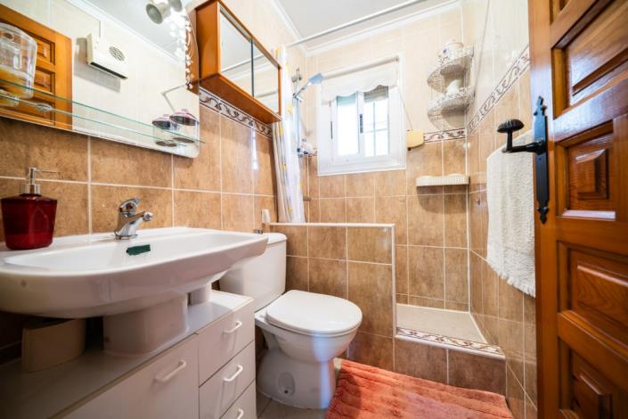 Image No.29-3 Bed Villa for sale