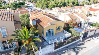 Detached-Property-for-sale-in-La-Marina--2---Portals-