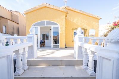 Detached-Property-for-sale-in-La-Marina--9---Portals-