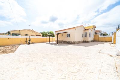 Detached-Property--for-Sale-in-La-Marina--5---Portals-