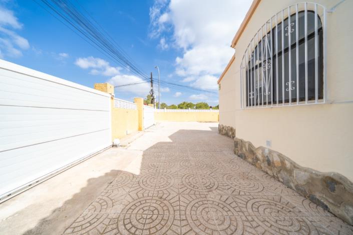 Image No.33-3 Bed Villa for sale