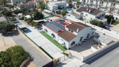 Detached-Villa-For-Sale-in-La-Marina--2---Portals-