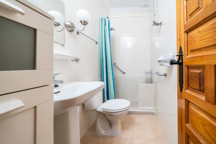 Image No.16-1 Bed Townhouse for sale