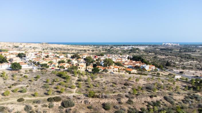 Image No.18-1 Bed Townhouse for sale