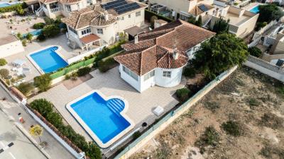 Detached-villa-for-sale-in-La-Marina--2---Portals-