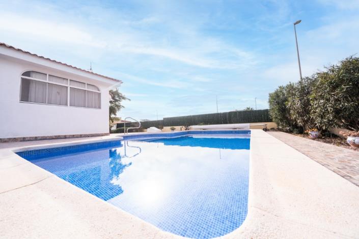 Image No.45-5 Bed Villa for sale