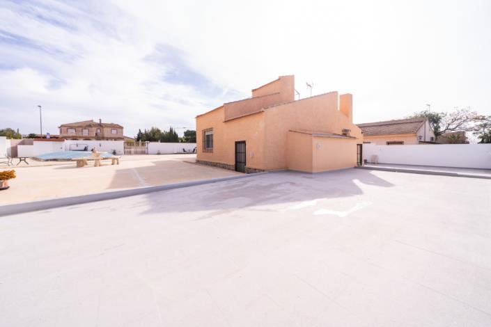 Image No.17-3 Bed Villa for sale