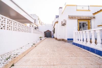 Quad-Villa-for-Sale-in-La-Marina--10---Portals-