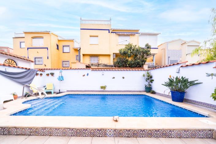 Image No.3-3 Bed Villa for sale