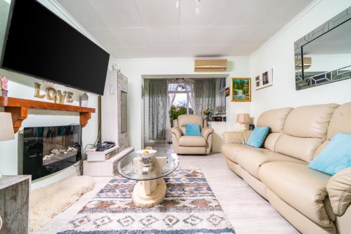 Image No.10-3 Bed Villa for sale