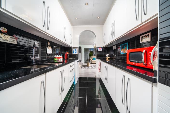 Image No.13-3 Bed Villa for sale