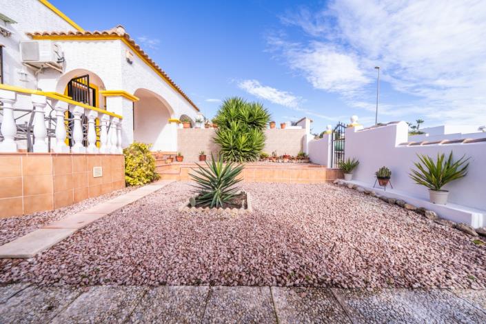 Image No.12-3 Bed Quad for sale