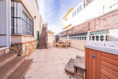 Villa-for-Sale-in-La-Marina--5---Portals-