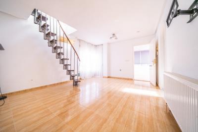 Villa-for-Sale-in-La-Marina--12---Portals-