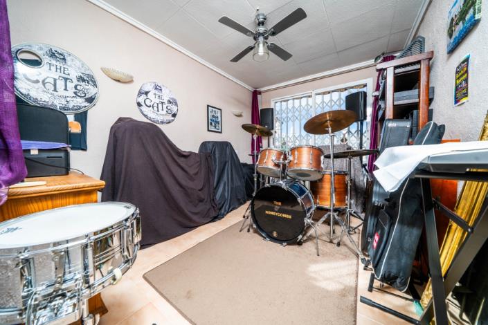 Image No.28-3 Bed Villa for sale