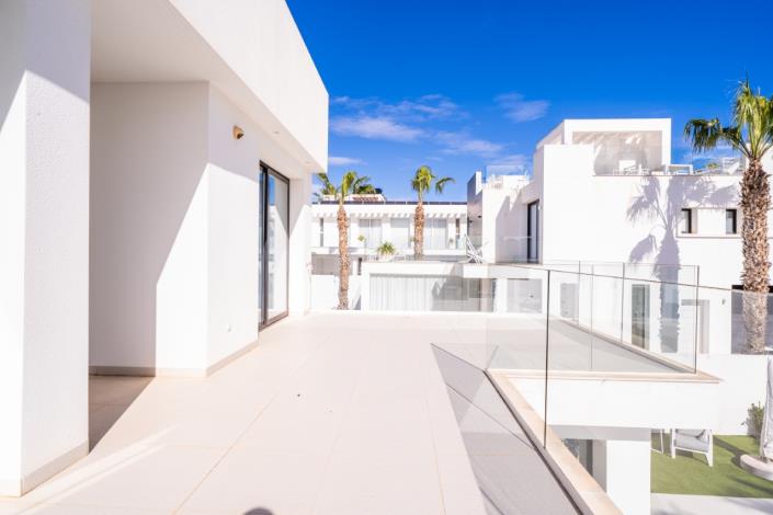 Image No.29-3 Bed Villa for sale