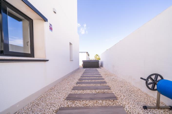 Image No.36-3 Bed Villa for sale