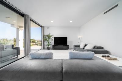 Luxury-Villa-for-Sale-in-Alicante-with-Private-Pool--12---Canva-