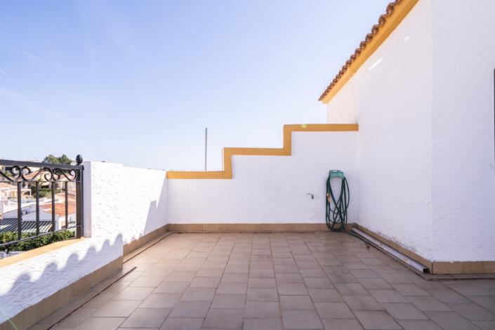 Image No.29-3 Bed Villa for sale