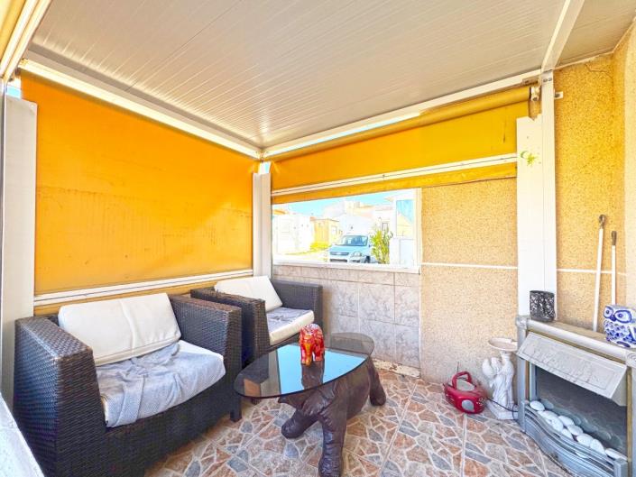 Image No.6-2 Bed Townhouse for sale