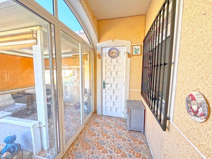 Image No.7-2 Bed Townhouse for sale