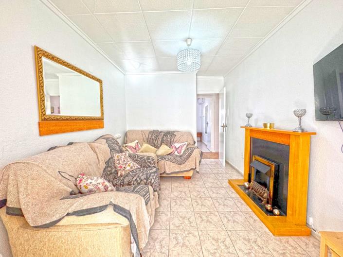 Image No.9-2 Bed Townhouse for sale