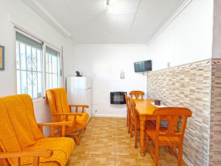 Image No.14-2 Bed Townhouse for sale