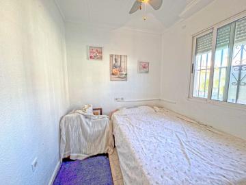 Terraced-Property-for-sale-in-La-Marina--14---Portals-