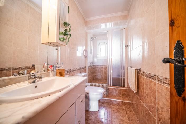 Image No.17-4 Bed Villa for sale