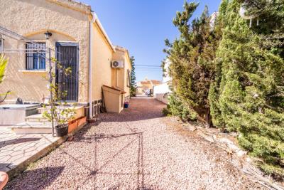 Detached-property-for-sale-in-La-Marina--6---Portals-