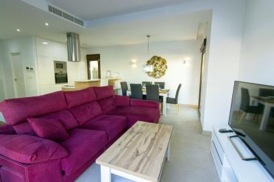 Modern-House-for-sale-in-La-Marina--6---Canva-