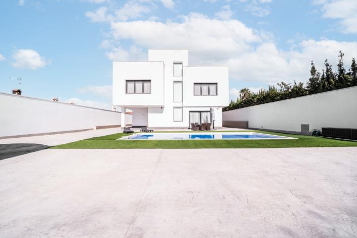 Image No.8-7 Bed Villa for sale