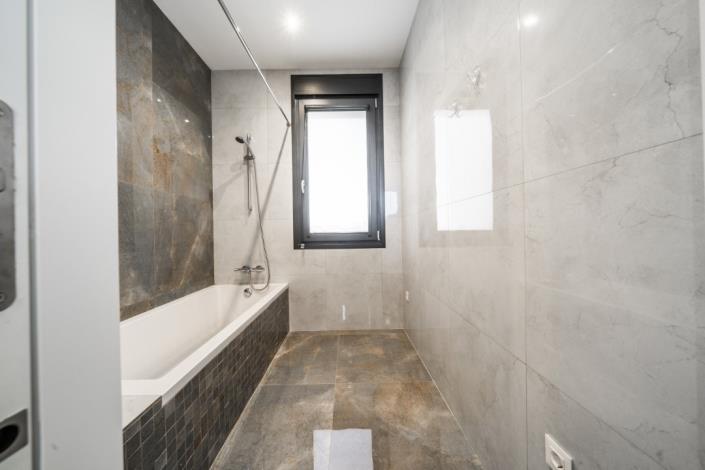 Image No.29-7 Bed Villa for sale