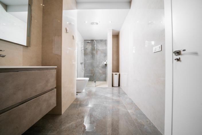 Image No.30-7 Bed Villa for sale