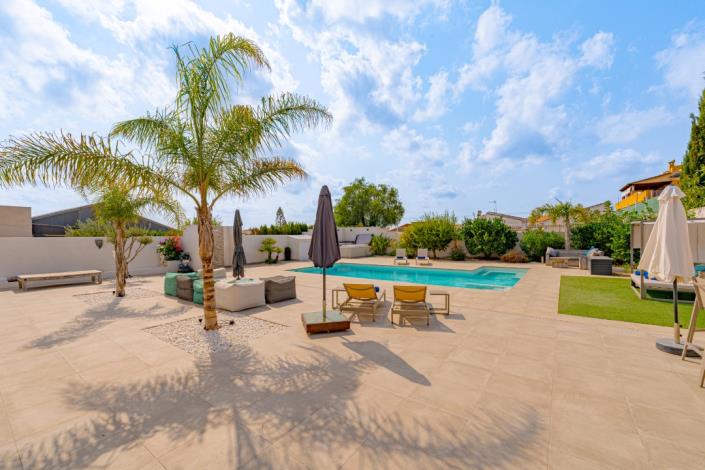 Image No.10-5 Bed Villa for sale