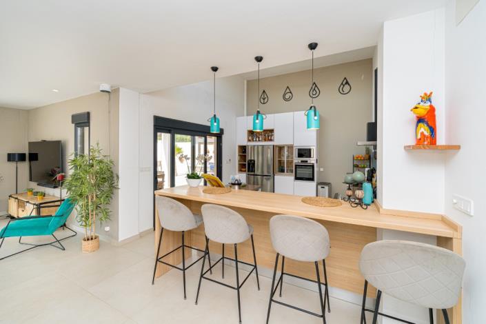 Image No.28-5 Bed Villa for sale