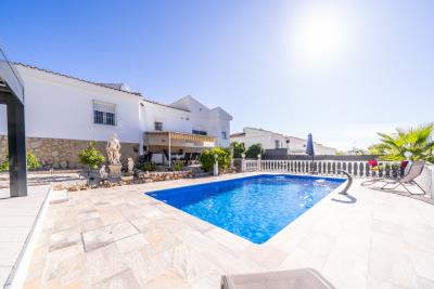 Luxury-Detached-Villa-for-sale-in-La-Marina--5---Canva-