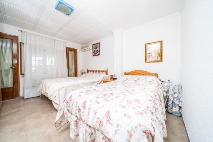 Image No.37-4 Bed Villa for sale