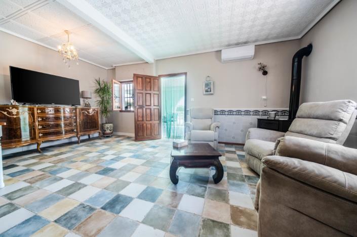 Image No.16-9 Bed Villa for sale