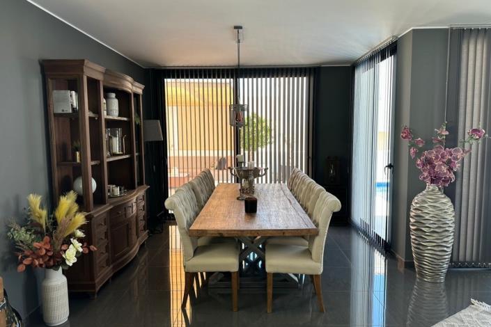 Image No.8-7 Bed Villa for sale