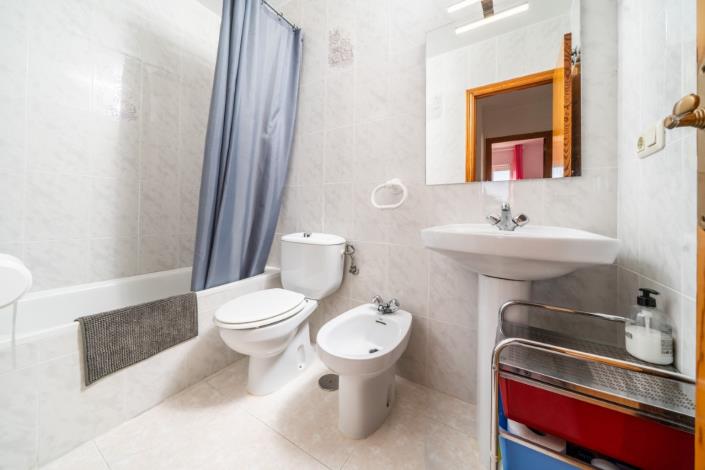 Image No.25-4 Bed Quad for sale