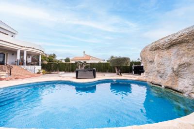 Detached-Villa-for-sale-in-Costa-Blanca--3---Portals-