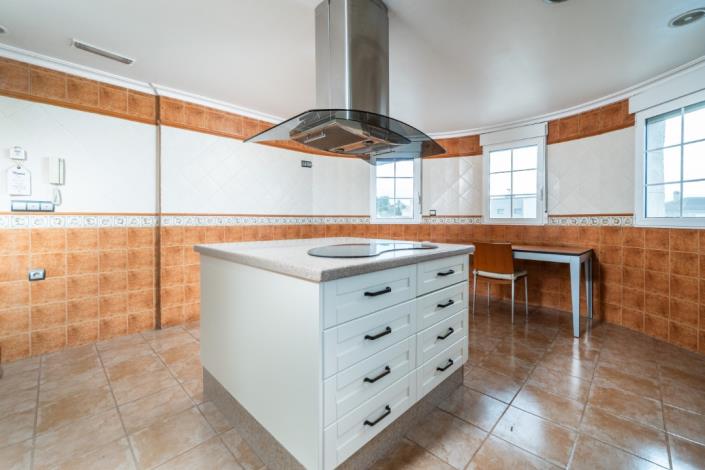 Image No.19-4 Bed Villa for sale