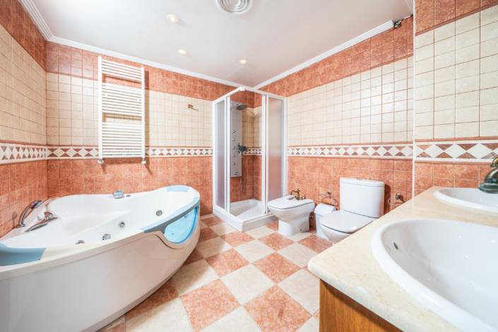 Image No.30-4 Bed Villa for sale